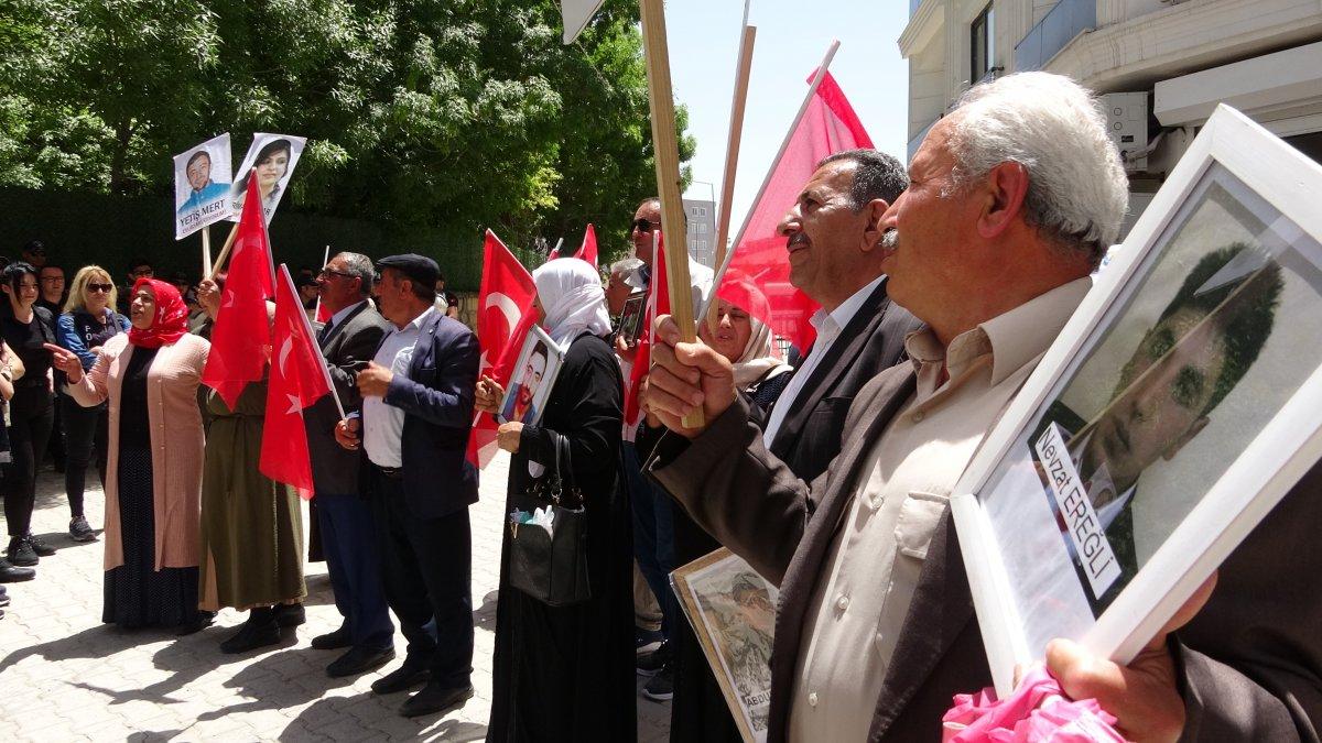 Van'da HDP'liler bu hafta, müzikle annelerin sesini bastıramadı