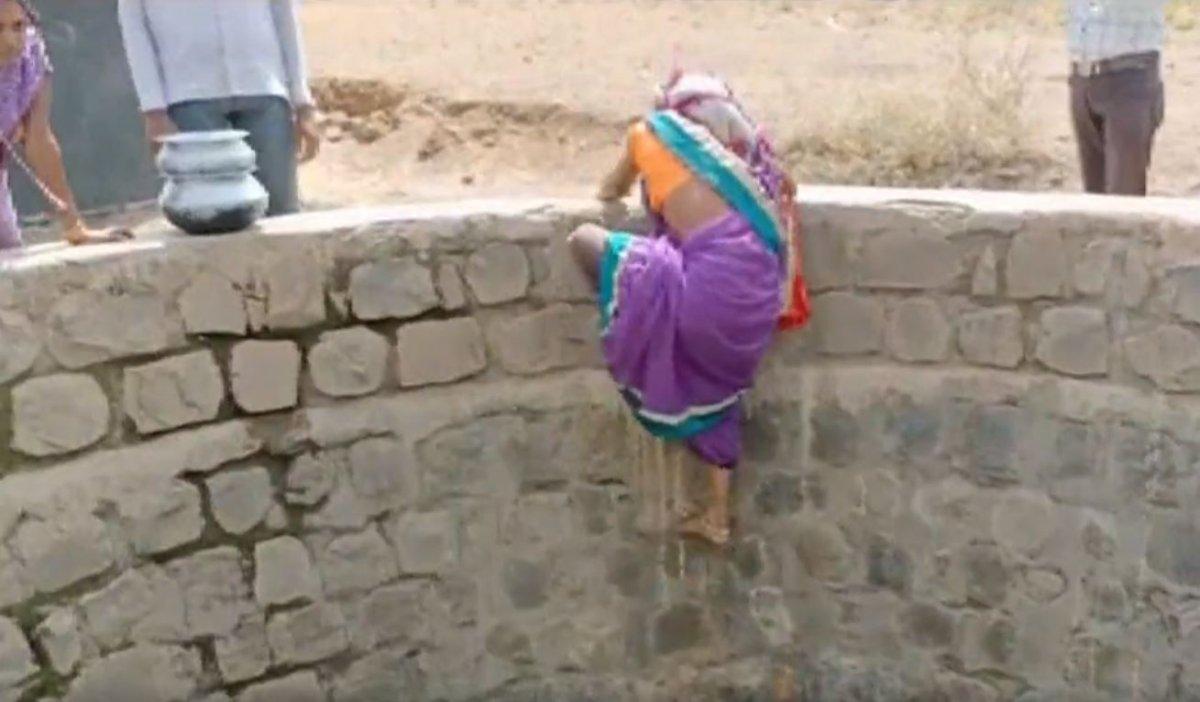 Hindistan’da su için hayatını riske atan kadın görüntülendi