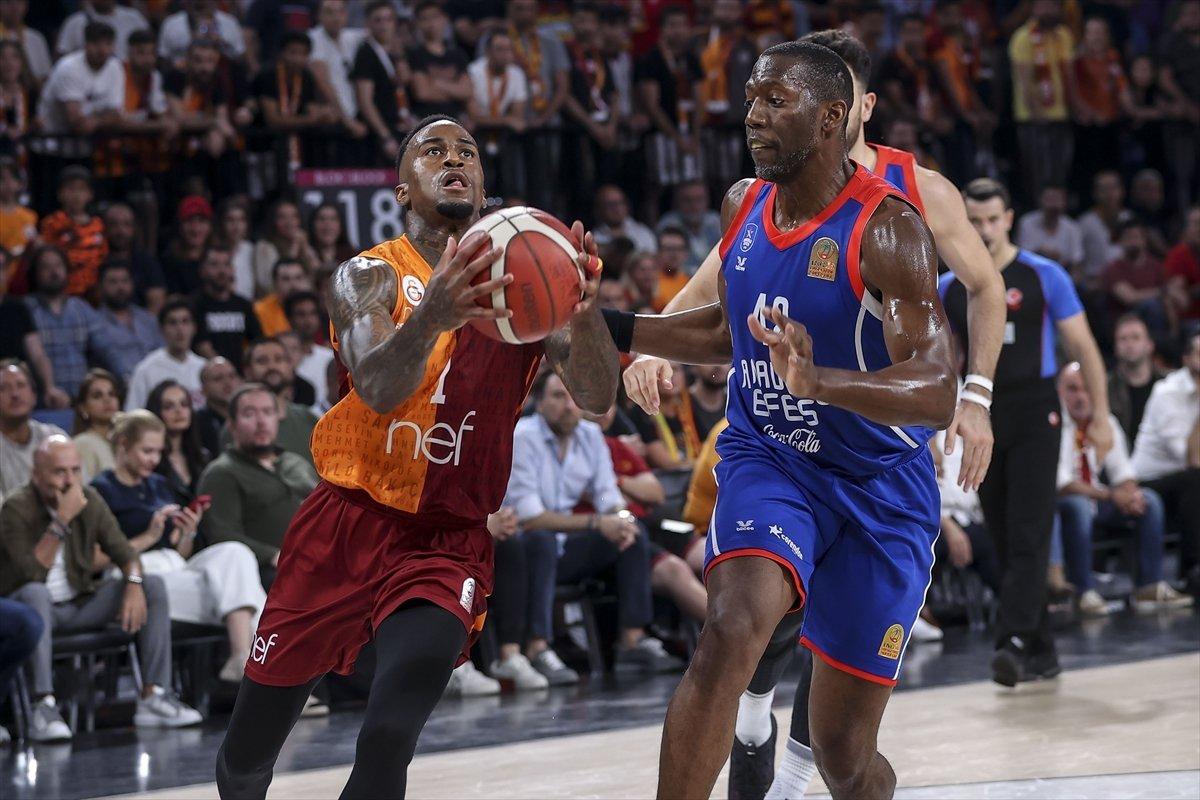 Galatasaray, yarı finalde seriyi 2-2'ye getirdi