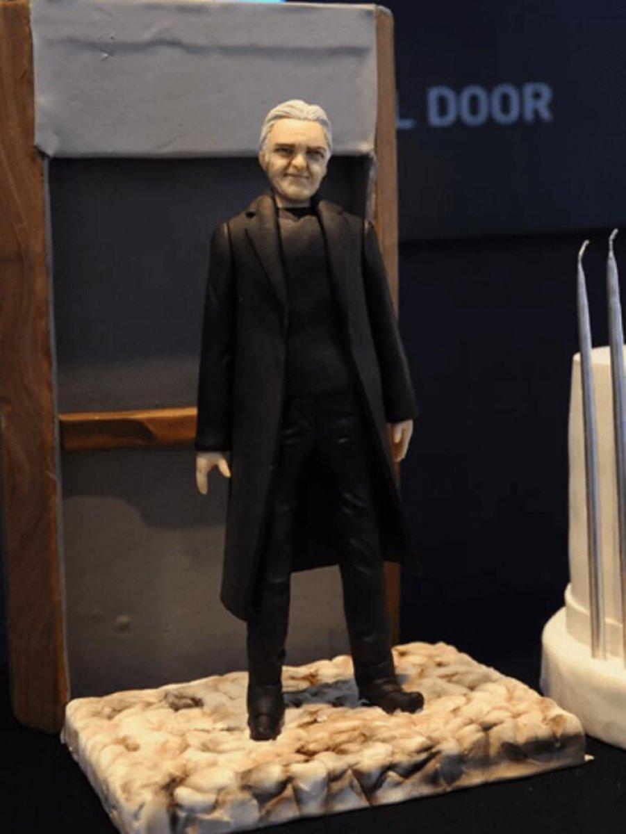 Tamer Karadağlı, pastasını beğenmedi