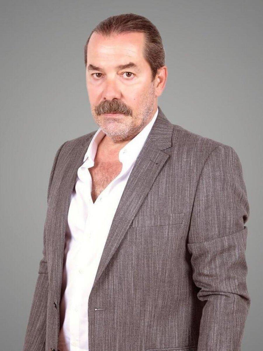 Fikret Kuşkan'a köpekler saldırdı