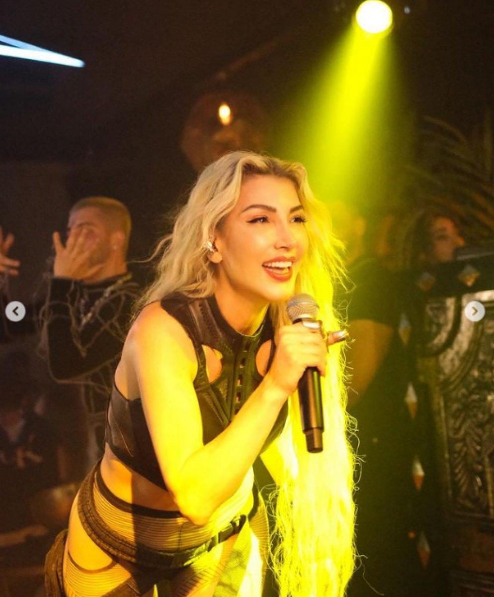 Hande Yener, seyircisine cevap verdi