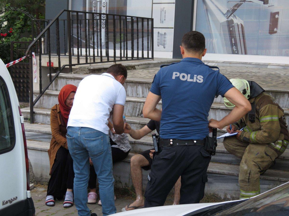 Ataşehir'de evi yanan kadın gözyaşlarına boğuldu