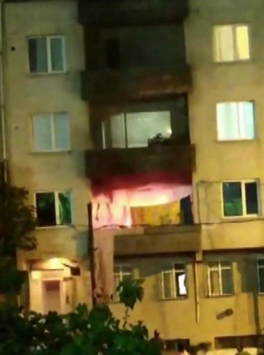 Sultangazi'de zamma sinirlenen kiracı evi kundakladı