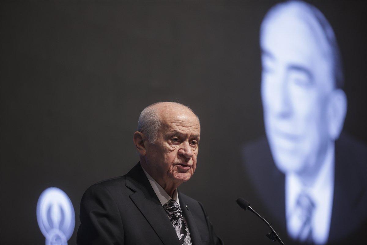 Devlet Bahçeli: Teröriste terörist diyemeyen siyasetçi değildir
