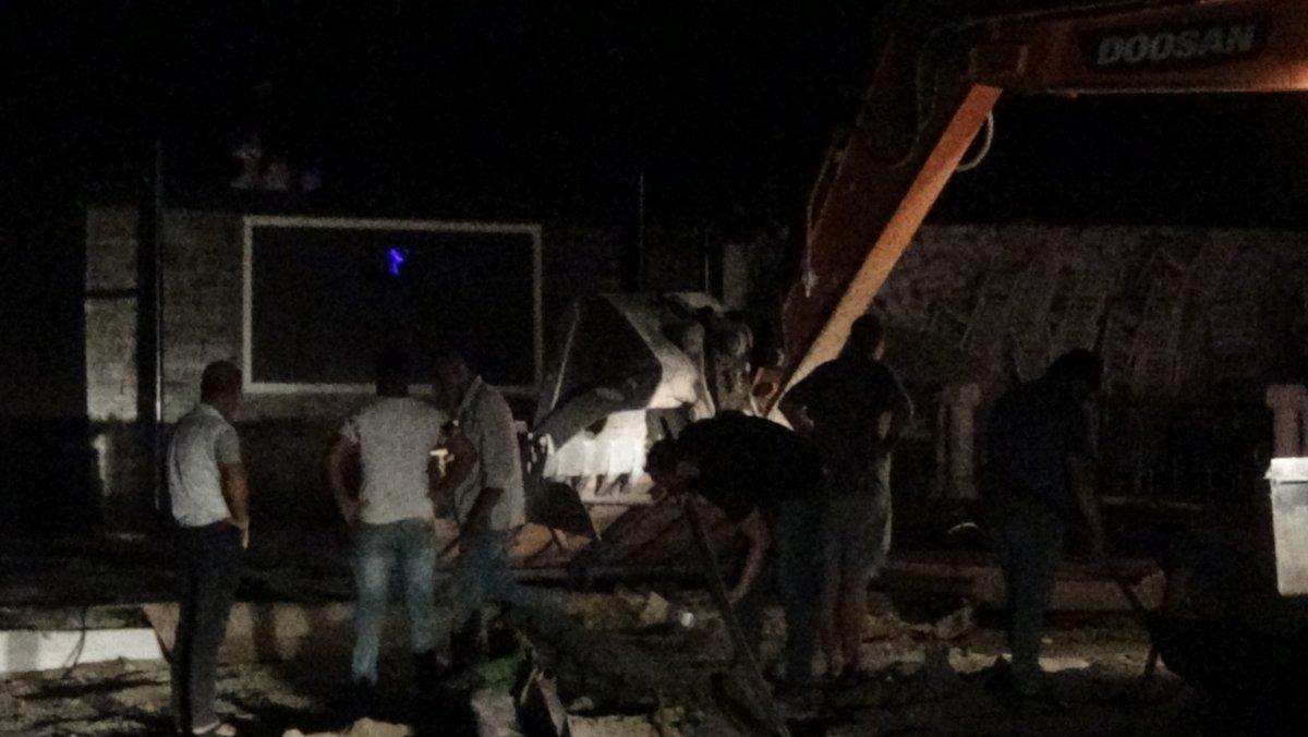 İzmir'de düğünü yıkım ekipleri bastı, düğün yarıda kesildi