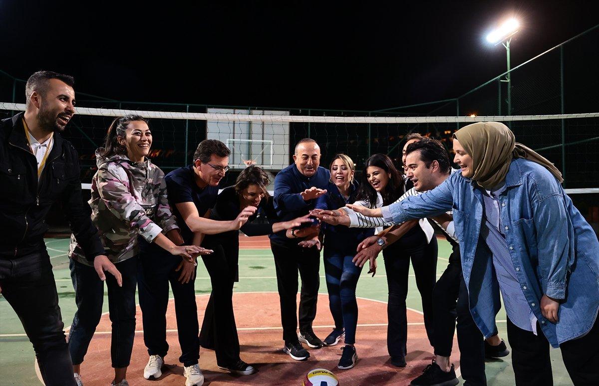 Bakanlar ve AK Parti milletvekilleri halı saha maçı yaptı