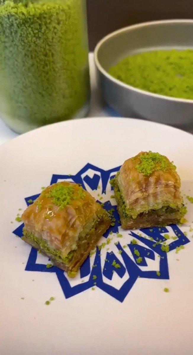 Baklavada ıspanak ve bezelye oyunu: Fıstık yerine koyulabiliyor