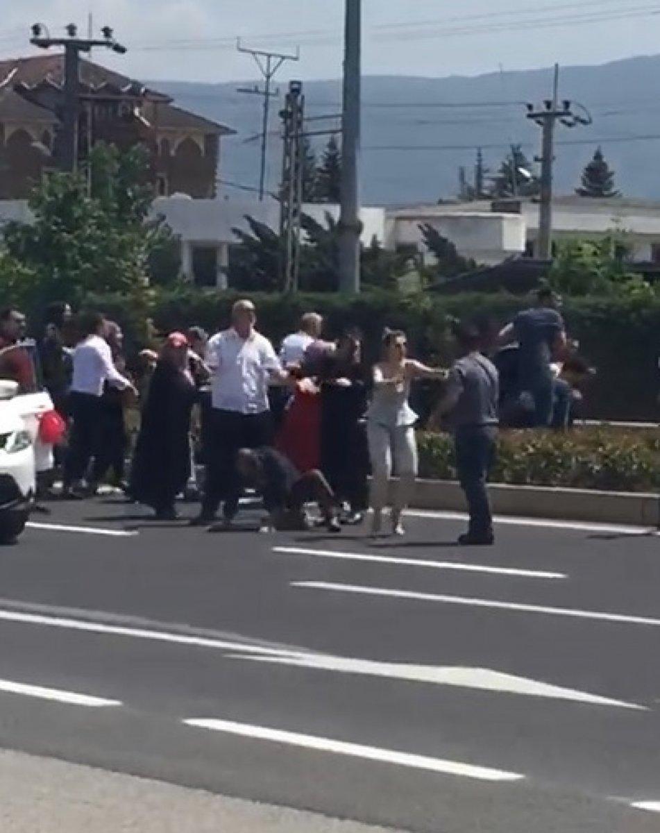 Düzce'de, düğün konvoyunun önü kesilince kavga çıktı