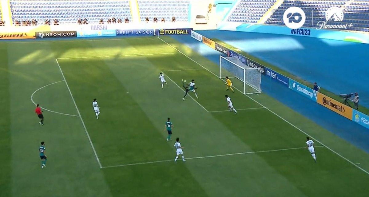 Avustralya U23 forması giyen Alou Kuol'dan muhteşem gol