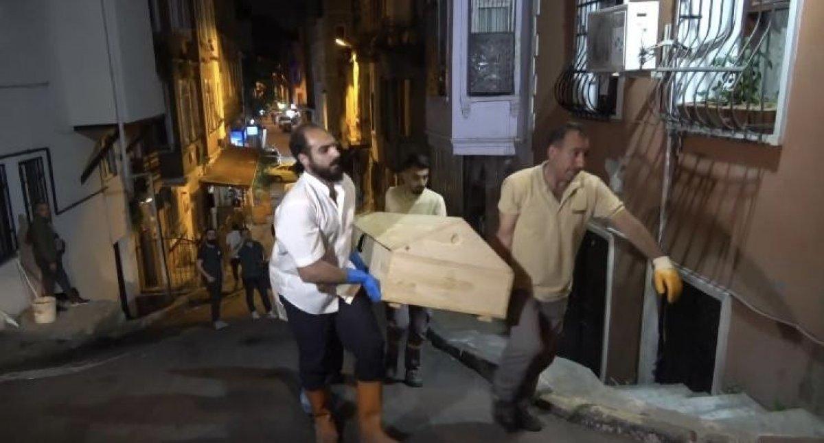 Beyoğlu'nda bir kadın, evinden kovduğu şahıs tarafından öldürüldü