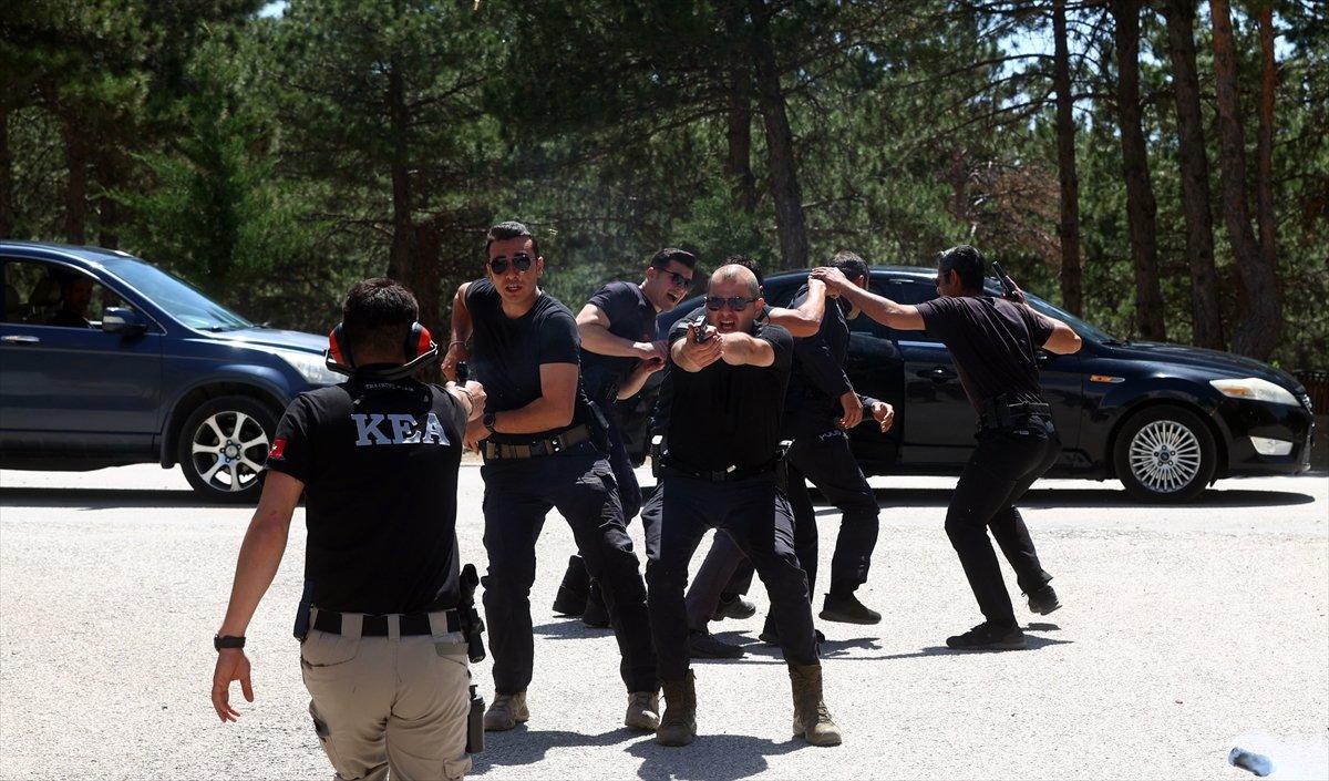 Koruma Eğitim Akademisi'nde zorlu VIP eğitimi