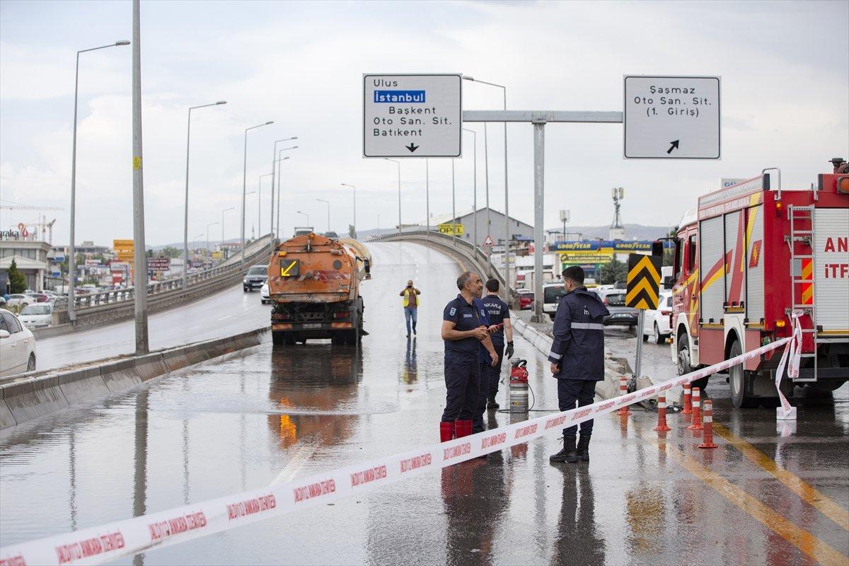 Ankara'da sağanak yağış etkisini gösterdi
