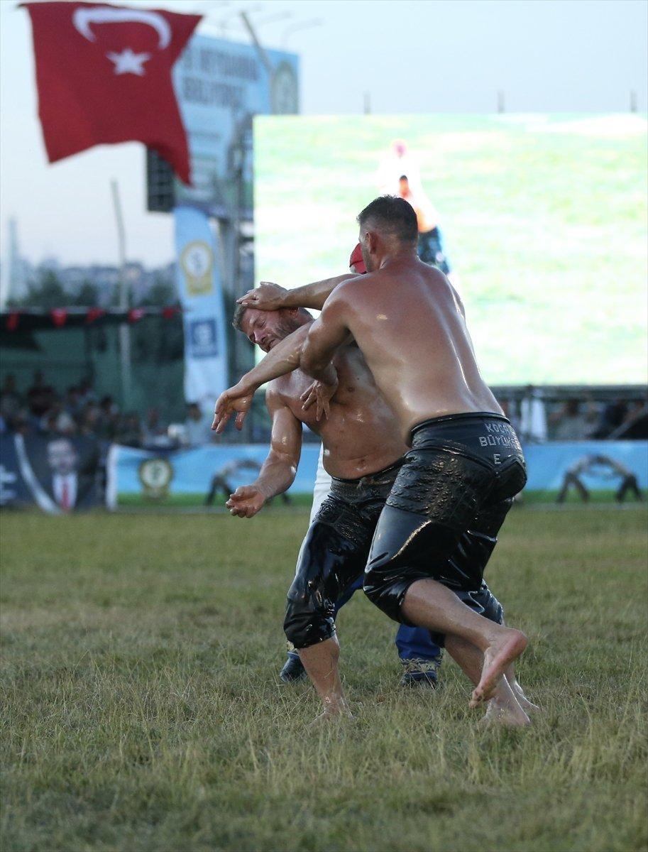 Seka Park Altın Kemer Yağlı Güreşleri'ni Nedim Gürel kazandı