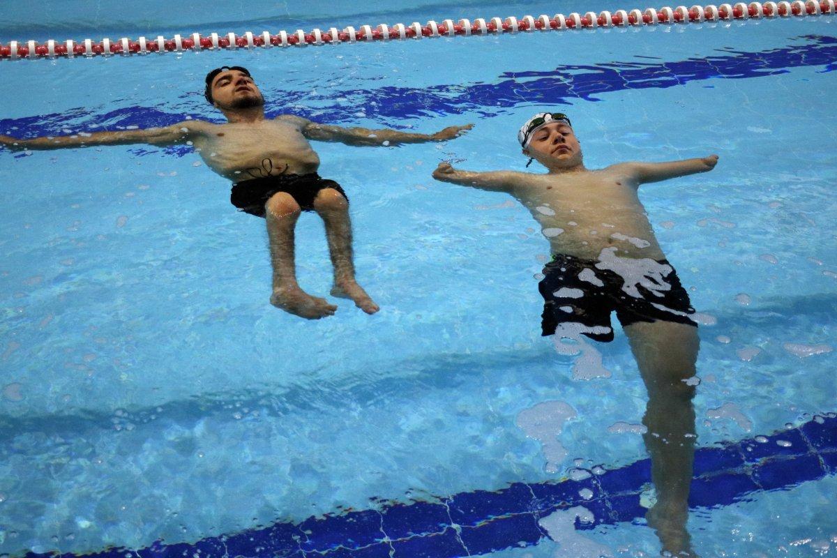 Engelli yüzücü Muhammet Enes, 6 stilde altın madalya kazandı