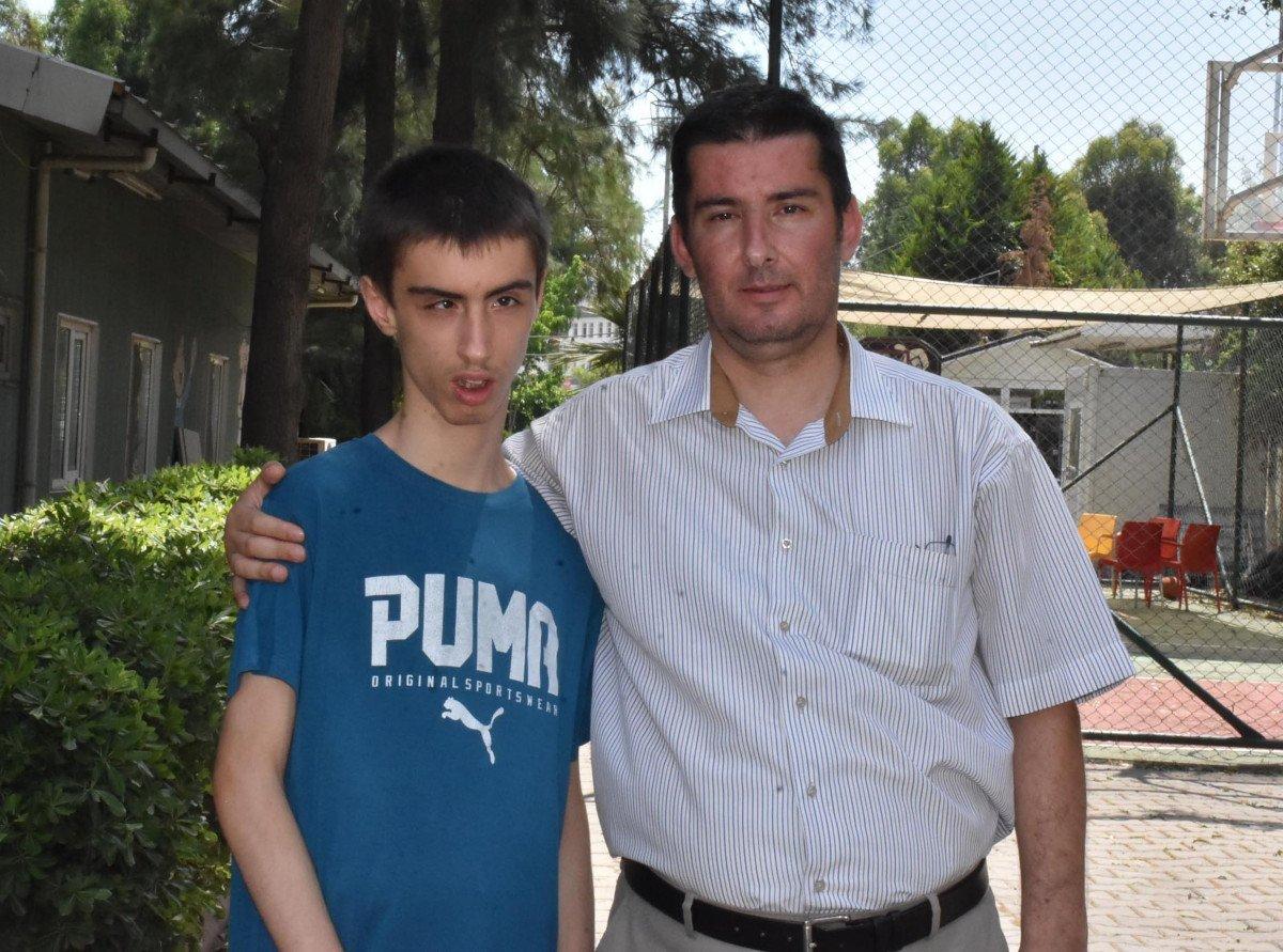 İzmir'de, otizmli çocuğun yatağa bağlanmasına  inceleme