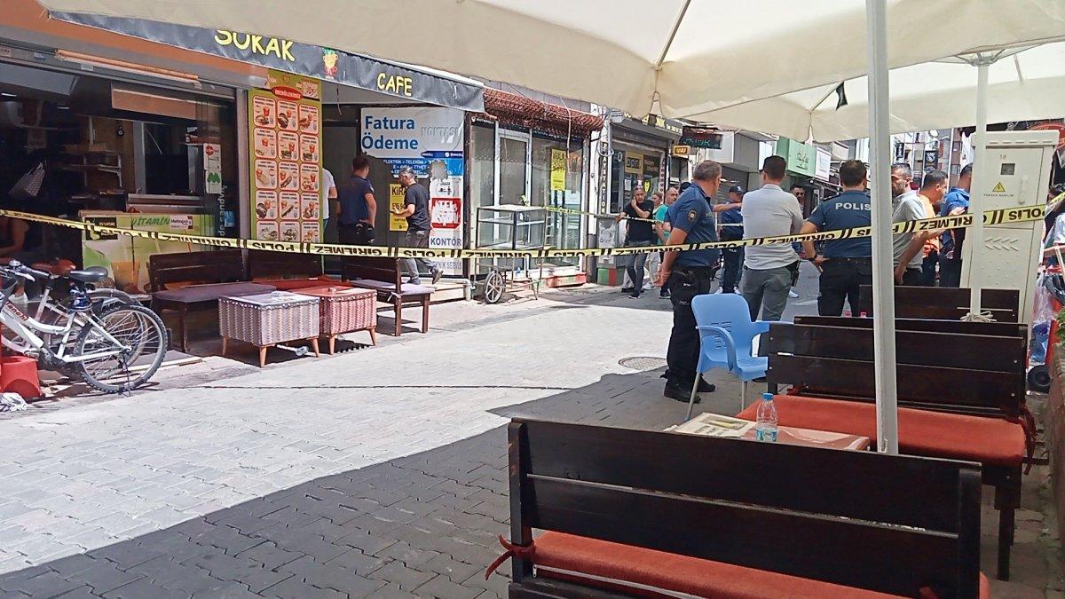 İzmir'de berbere silahlı saldırı: 1 ölü, 1 yaralı