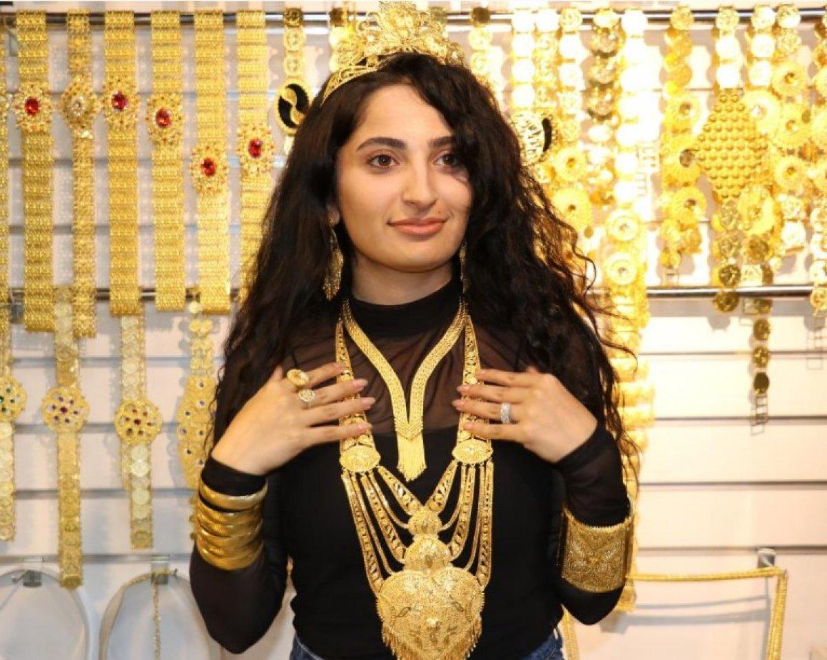 Altındaki artış, vatandaşları imitasyon takılara yöneltti