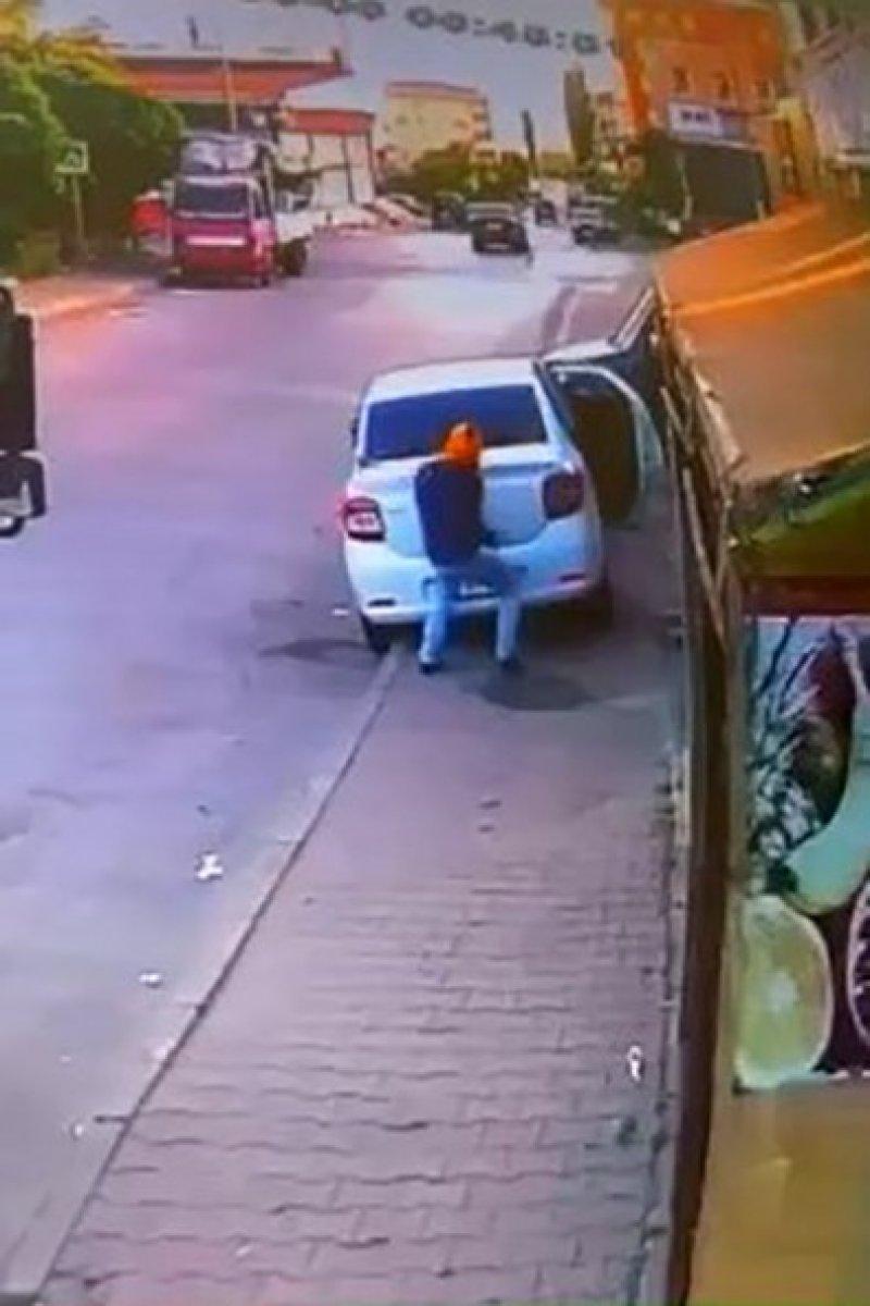 Ataşehir’deki bir marketten 80 bin liralık sigara çaldılar