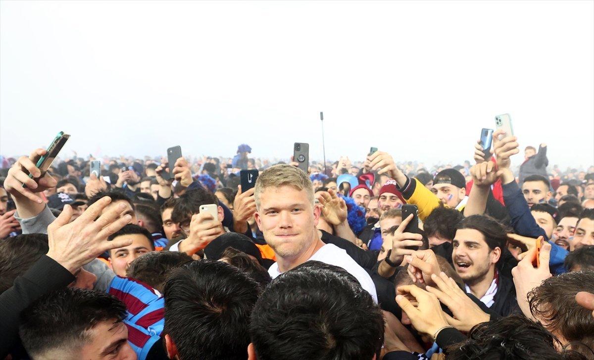 Cornelius: Abdullah Avcı, Avrupai futbol oynatıyor