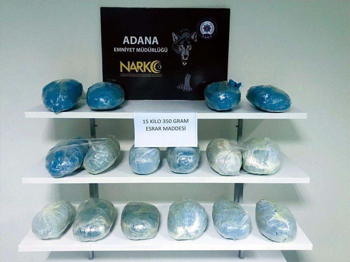 Adana'da durdurulan taksiden 15 kilo uyuşturucu çıktı