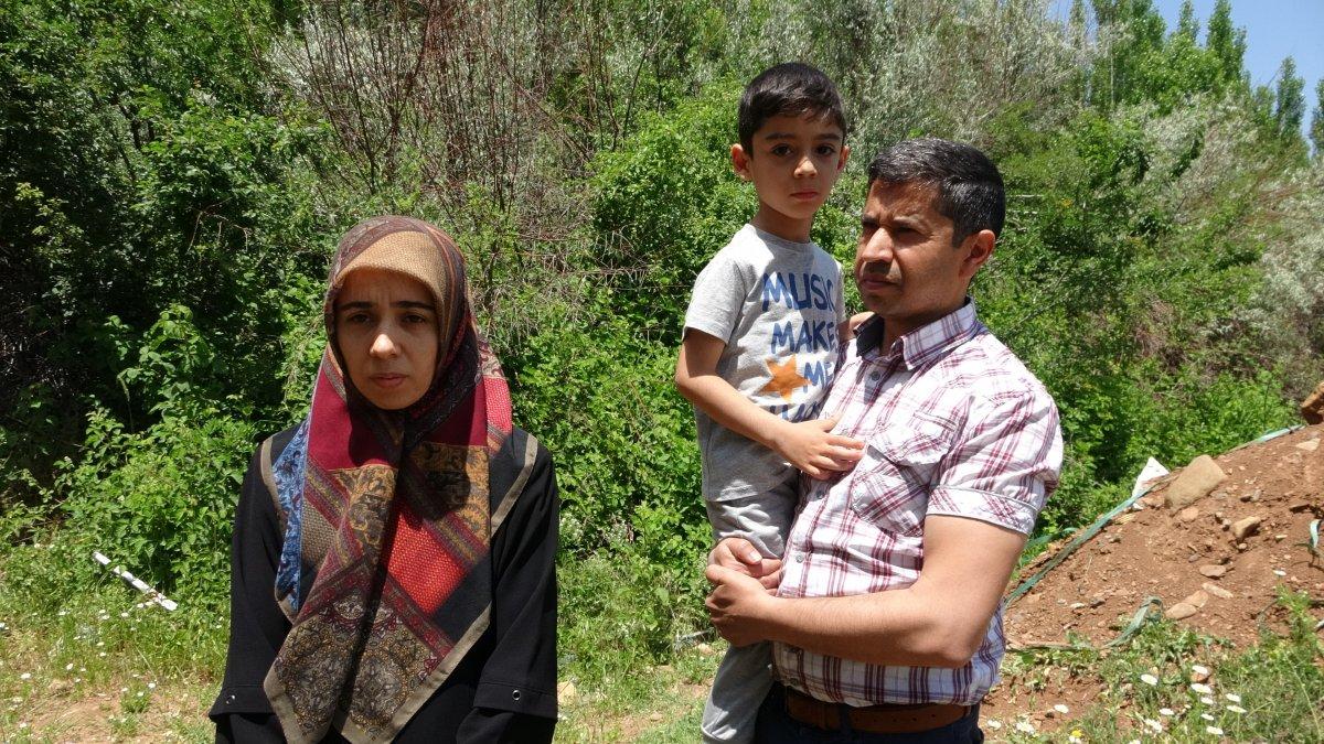 Bingöl'de başıboş köpek dehşeti: 6 yaşındaki çocuğa saldırdılar