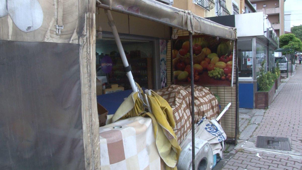 Ataşehir’deki bir marketten 80 bin liralık sigara çaldılar