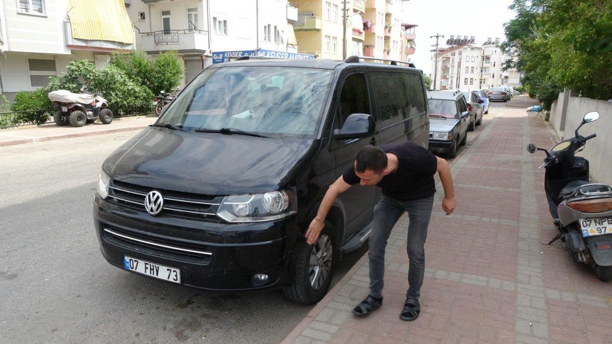 Antalya'da, forklift ile elektrik tellerini koparan sürücünün ehliyetine el konuldu