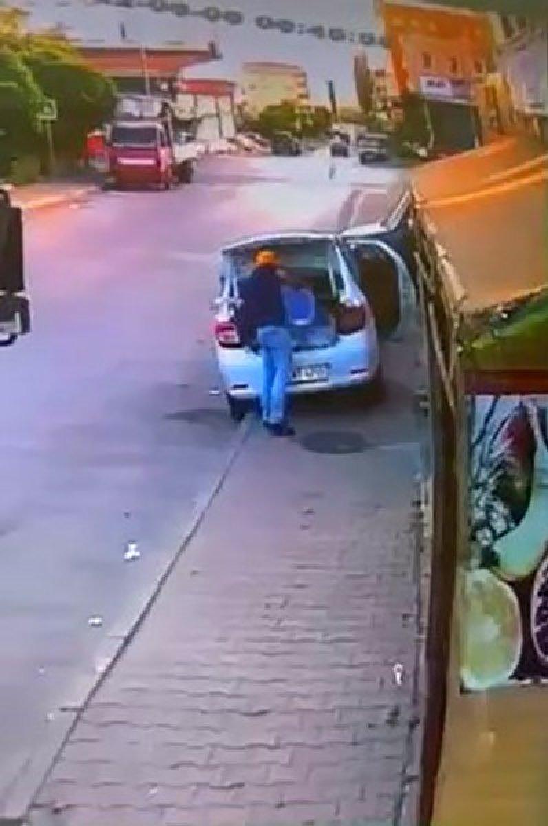 Ataşehir’deki bir marketten 80 bin liralık sigara çaldılar