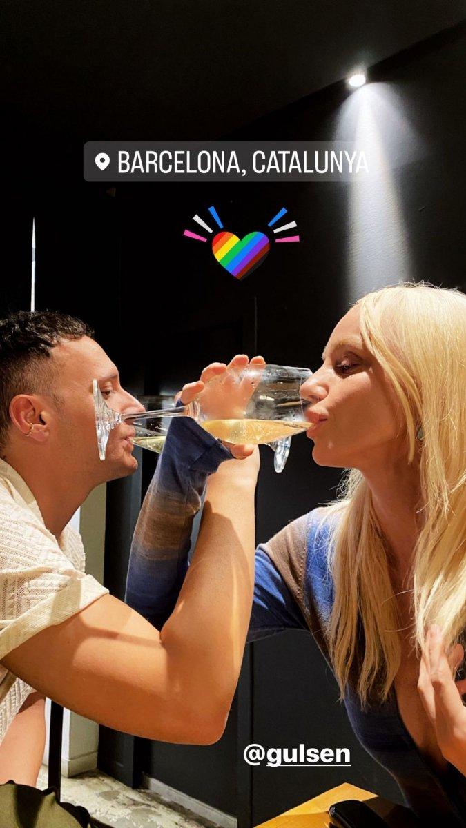 Gülşen ile Edis'ten kutlama fotoğrafı