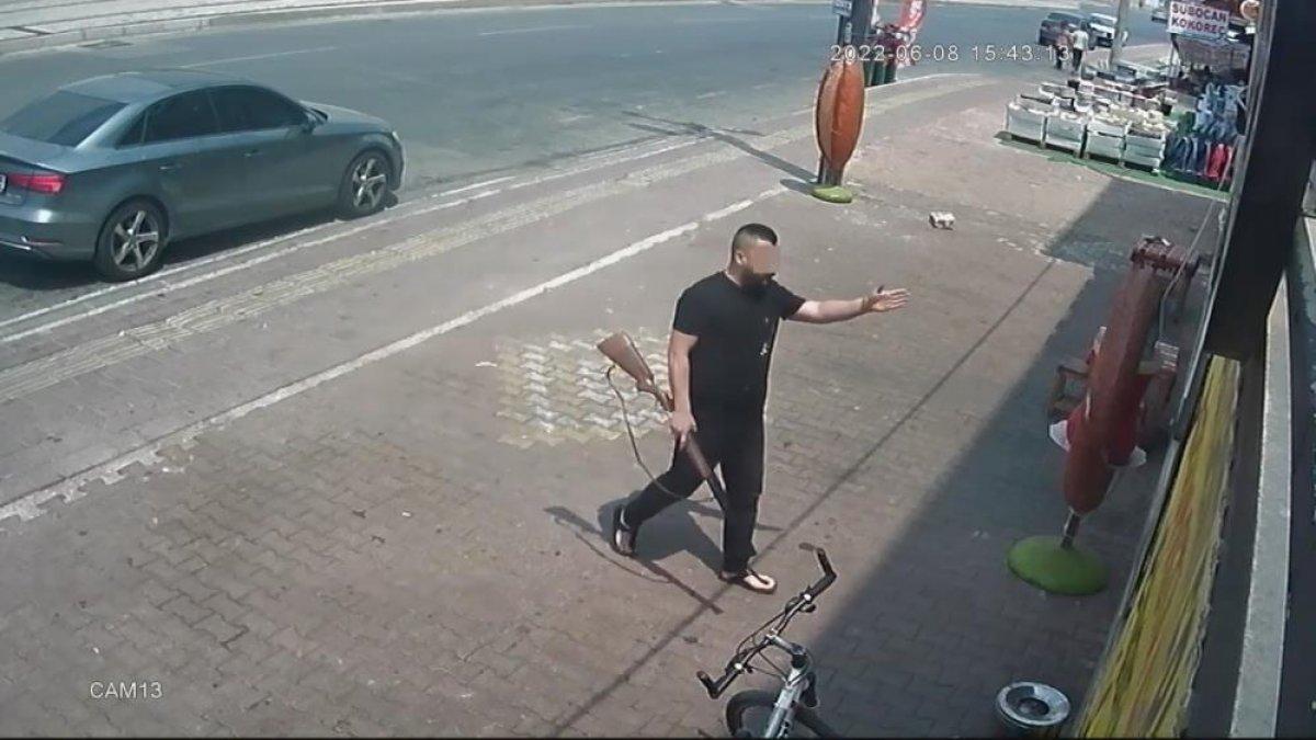 Antalya'da ucuz ekmek satan fırını başka bir fırıncı kurşunladı