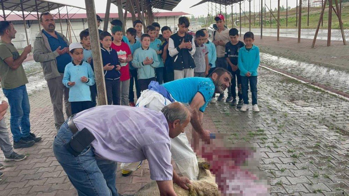 Sivas'ta yağmur duası sırasında yağış başladı