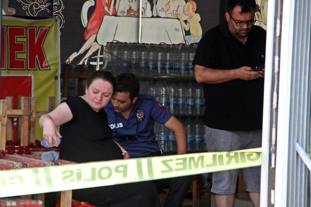 Antalya'da ucuz ekmek satan fırını başka bir fırıncı kurşunladı