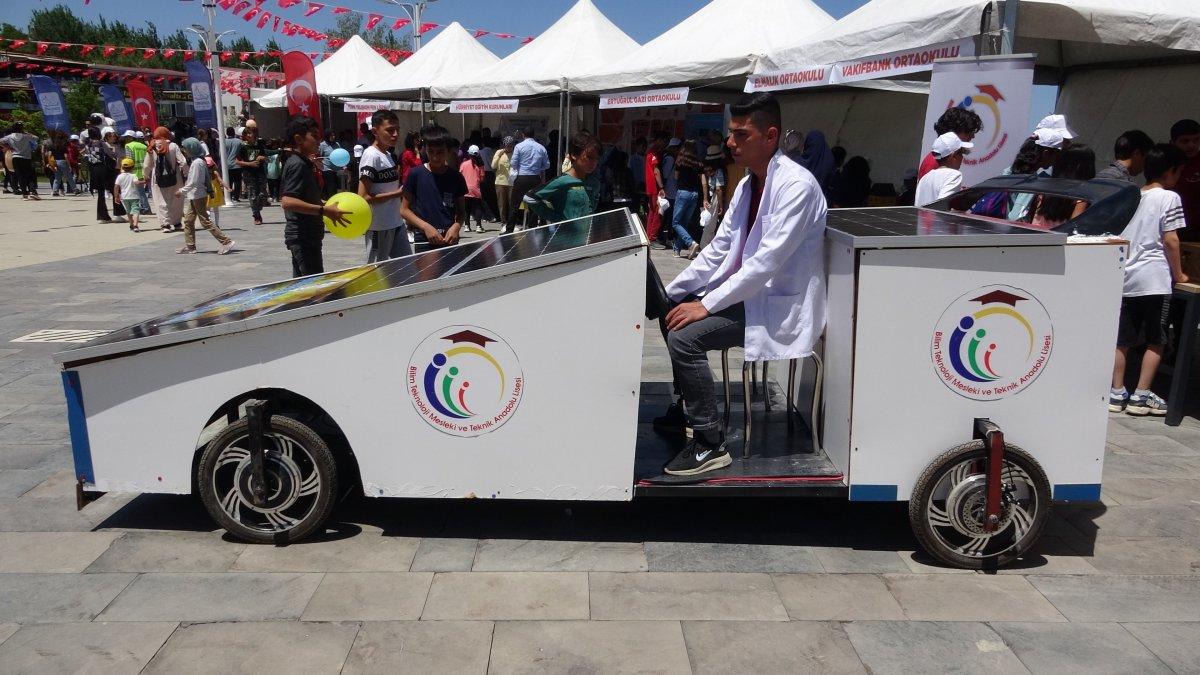 Vanlı öğrenciler, güneş enerjisiyle çalışan araç yaptı