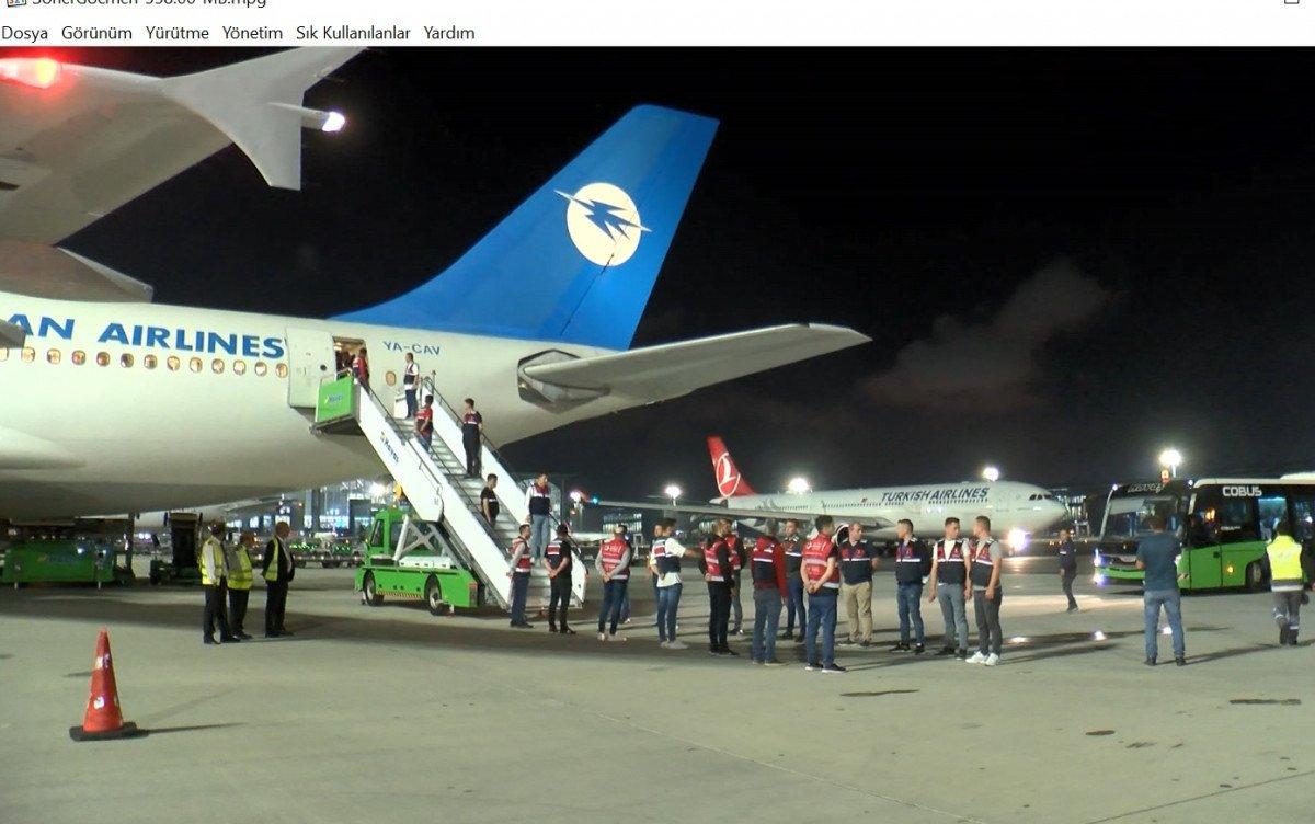 Sınır dışı edilen 178 Afgan, ülkelerine gönderildi