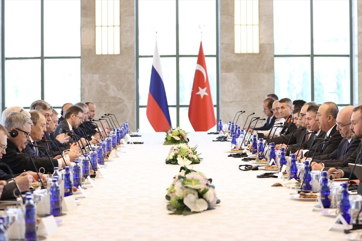 Mevlüt Çavuşoğlu: Tahıl koridorunu uygulanabilir plan olarak görüyoruz