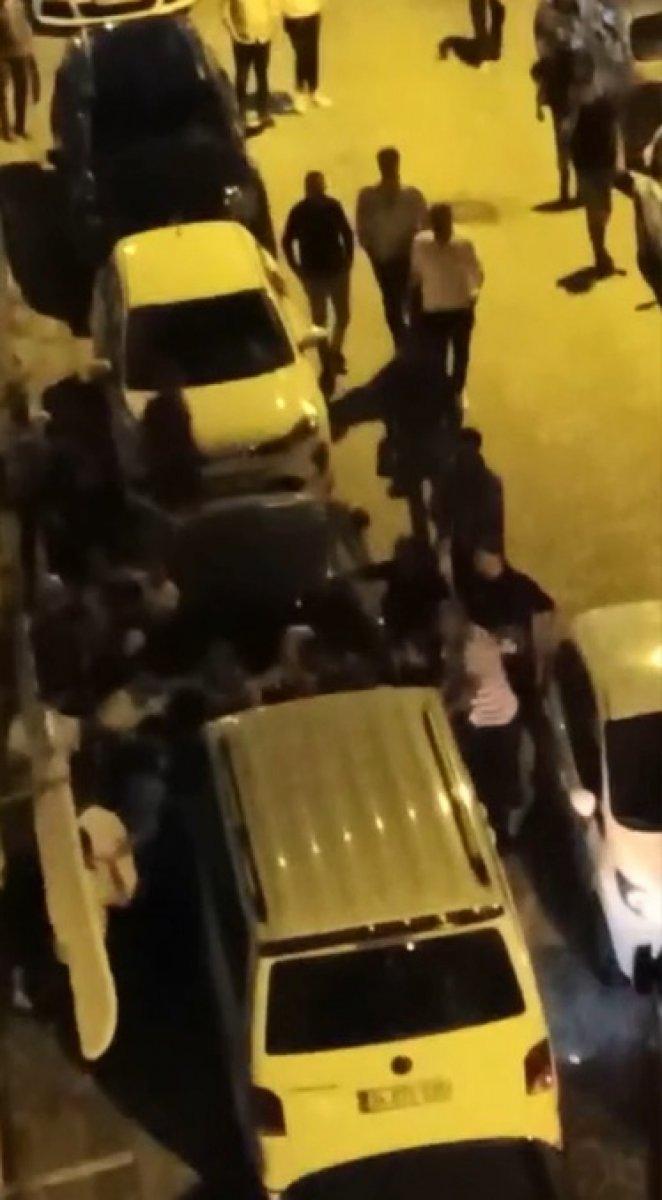 Sultangazi’de yol verme kavgası: Öldüresiye dövdüler