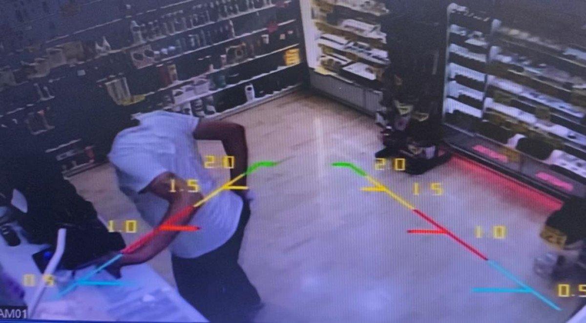 Kocaeli'de saniyeler içinde 2 bin TL'lik hırsızlık