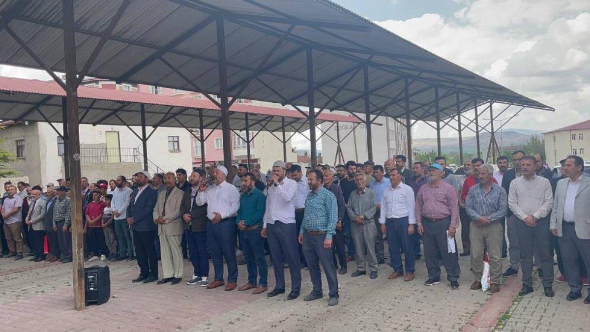 Sivas'ta yağmur duası sırasında yağış başladı