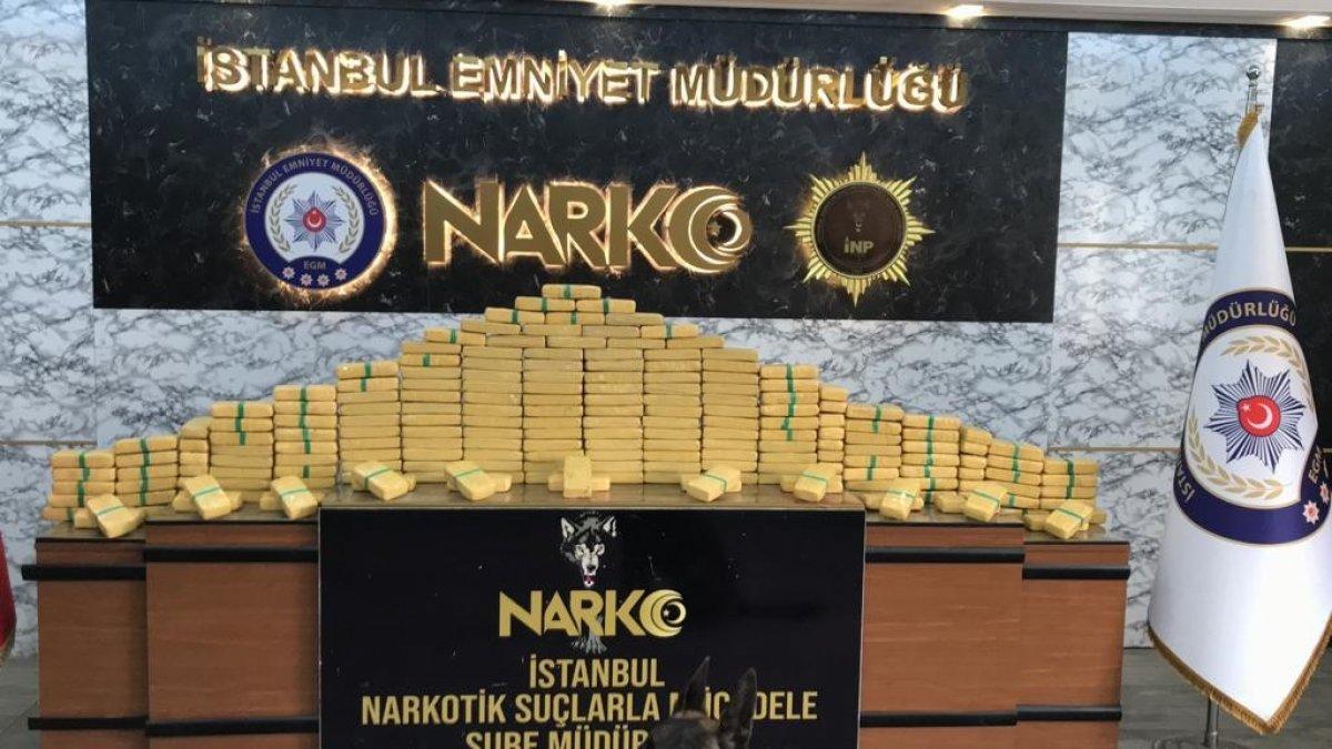İstanbul'da, tekerleği sökülen araçtan 121 kilo 400 gram eroin çıktı