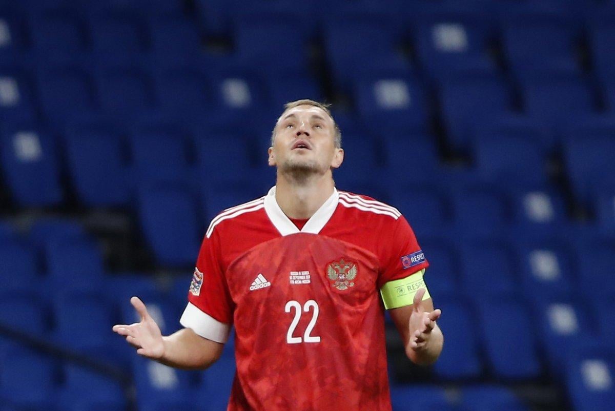 Artem Dzyuba, Fenerbahçe için İstanbul'da