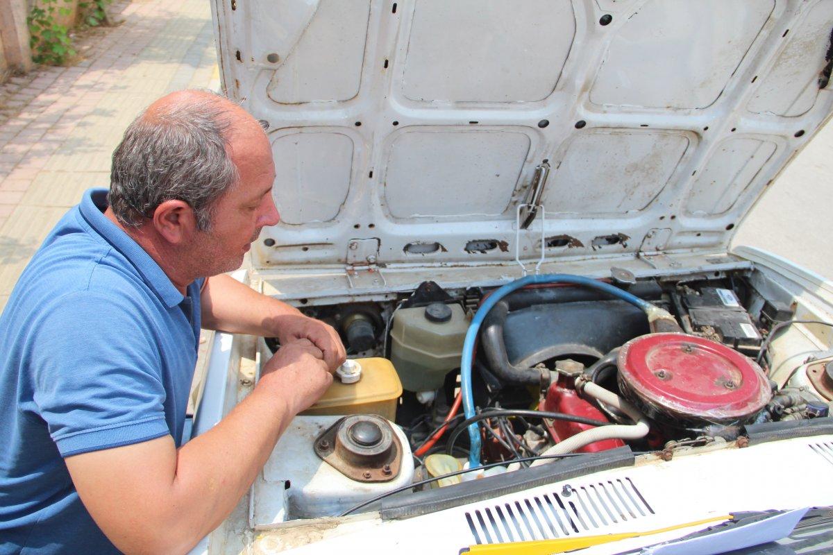 Antalya'da aracına kurduğu sistemle yakıttan tasarruf sağlıyor