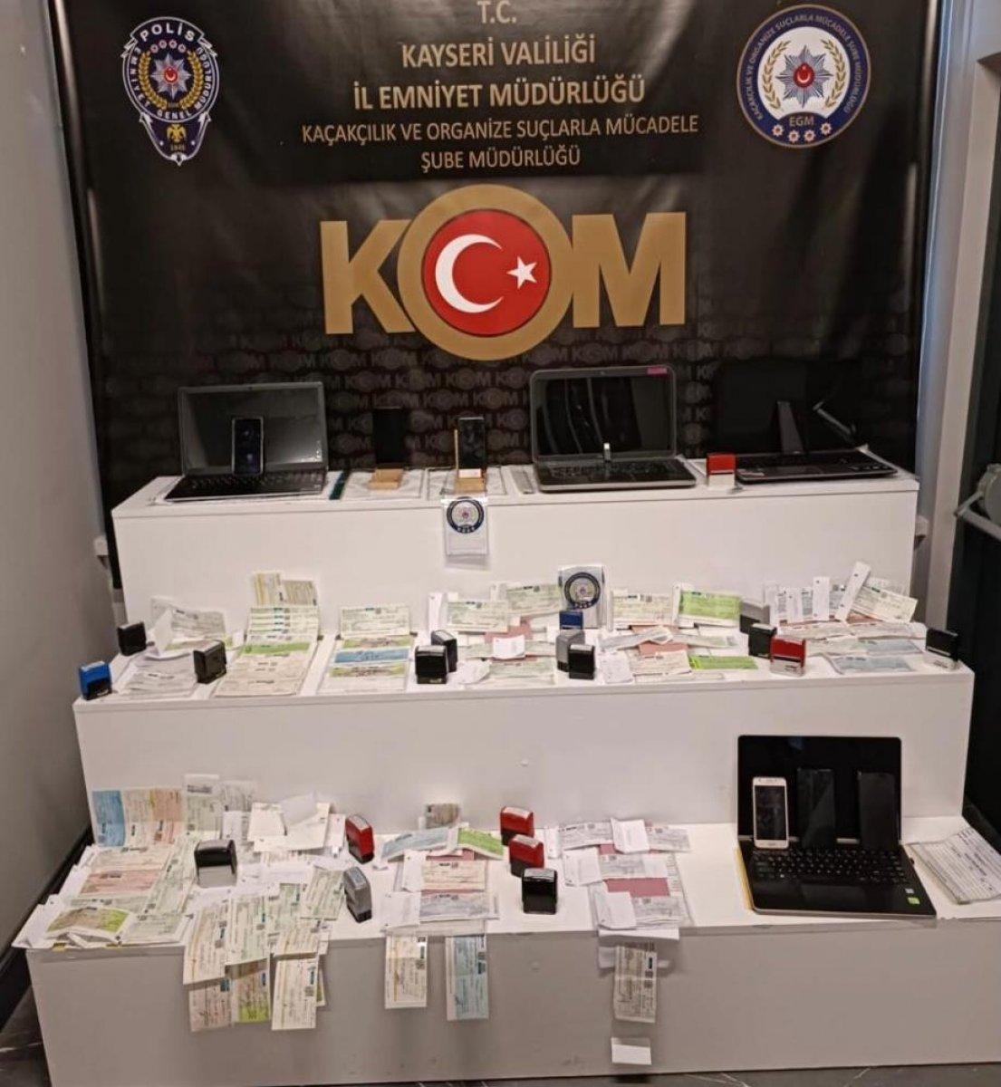 Kayseri'de paravan şirket kurarak 100 milyon dolandırdılar