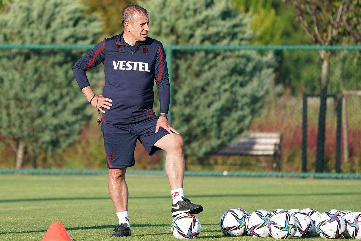 Abdullah Avcı, duran top antrenörü arıyor