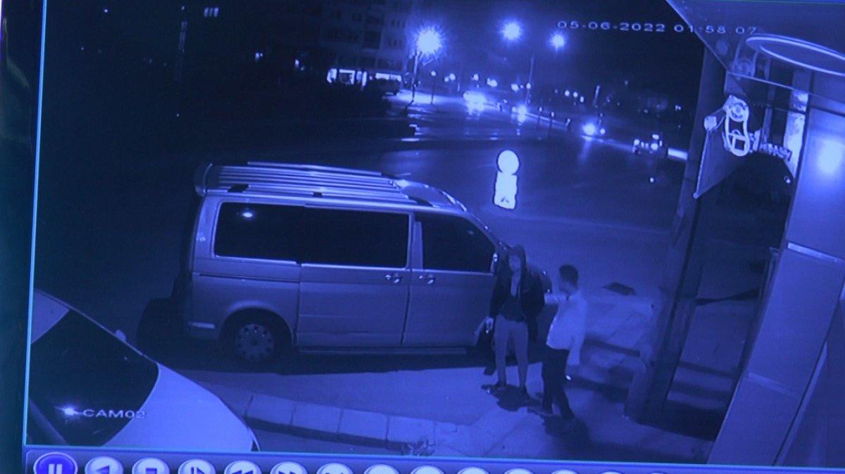 Eskişehir'de adres sorma bahanesiyle telefon çaldı