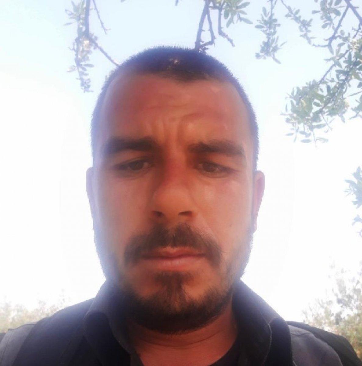 Çanakkale'de cinnet getiren oğul, anne ve babasını bıçakla öldürdü