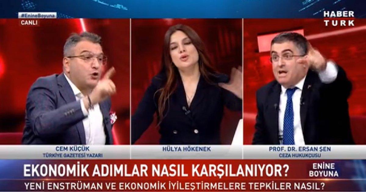 Habertürk'te konukları susturamayan moderatör, seslerini kıstırdı