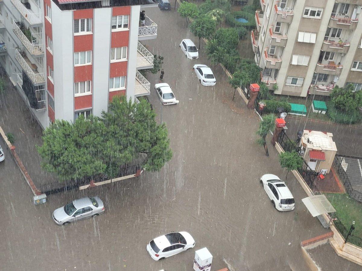 Aydın'daki sağanak, hayatı olumsuz etkiledi