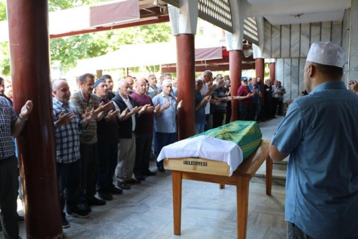 Rize'de kocası tarafından darbedilerek öldürülen kadına veda