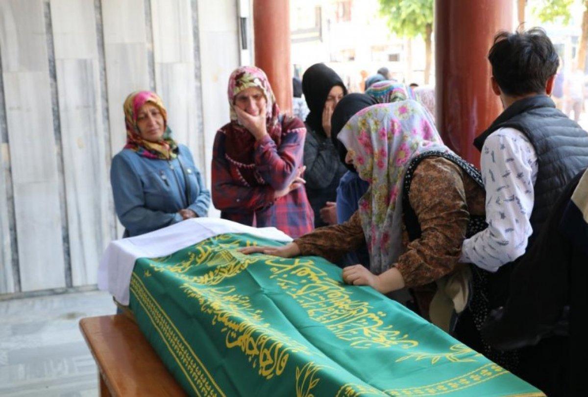 Rize'de kocası tarafından darbedilerek öldürülen kadına veda